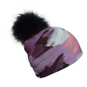 Tuque hiver sportive pour femme avec pompon amovible. Doublure en bamboo pour garder ta tête au sec tout l'hiver.  Tous Désigner par des artistes québecois. Voir le guide suivant pour les grandeurs XS  48-52 cm Small  50-56 cm (standard pour femme) Medium 54-60 cm (standard pour homme)