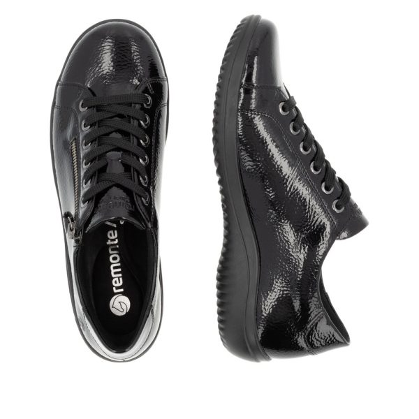 Chaussure pour Femme Remonte avec lacets et fermoir latéral. Permet un ajustement personnalisé en plus d'offrir l'opportunité d'enfiler rapidement la chaussure. Semelle amovible pour insérer une semelle orthopédique.