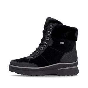 Botte courte doublée en laine pour femme de la marque Remonte. Lacets et fermoir éclair pour un enfilage rapide mais ajusté à la perfection. Semelle avec fibre de verre pour une adhérance hors du commun.