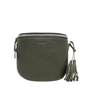 Sac de taille pour femme fait entièrement de cuir. Sangle ajustable pleine longueur. Dimensions 7 X 5 X 2.4 pouces. Couleur Kaki.