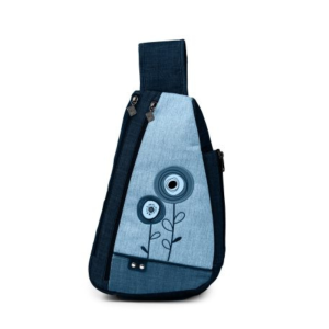 Sac bandoulière pour femme à porter au dos de la marque Jak’s. Lavable à la machine. Dimension 22 X 36 X 8 cm. Livraison gratuite partout au Canada avec un minimum de 80$ d’achat