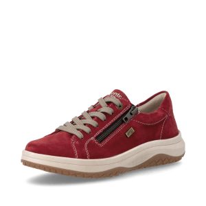 La **Remonte D3Q00-35** est une **espadrille rouge pour femme** qui combine confort et personnalité. Sa **largeur confort**, sa membrane **RemonteTEX** et sa semelle intérieure amovible en font un excellent choix pour celles qui veulent une chaussure confortable sans tomber dans l’espadrille ordinaire. **Rouge | Largeur confort | RemonteTEX | Semelle amovible | Lacets + fermeture éclair**