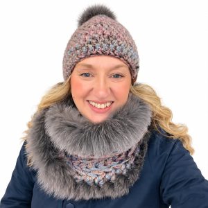 Duo de tuque et cache cou torsadé avec fourrure recyclée  Fait à la main avec Passion au Québec.